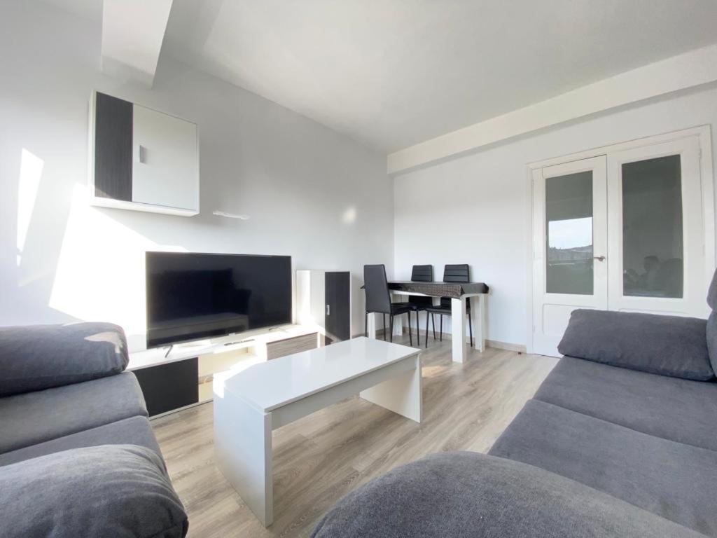 Apartamento 7º Piso Traviesas Plaza America Proximo Playa